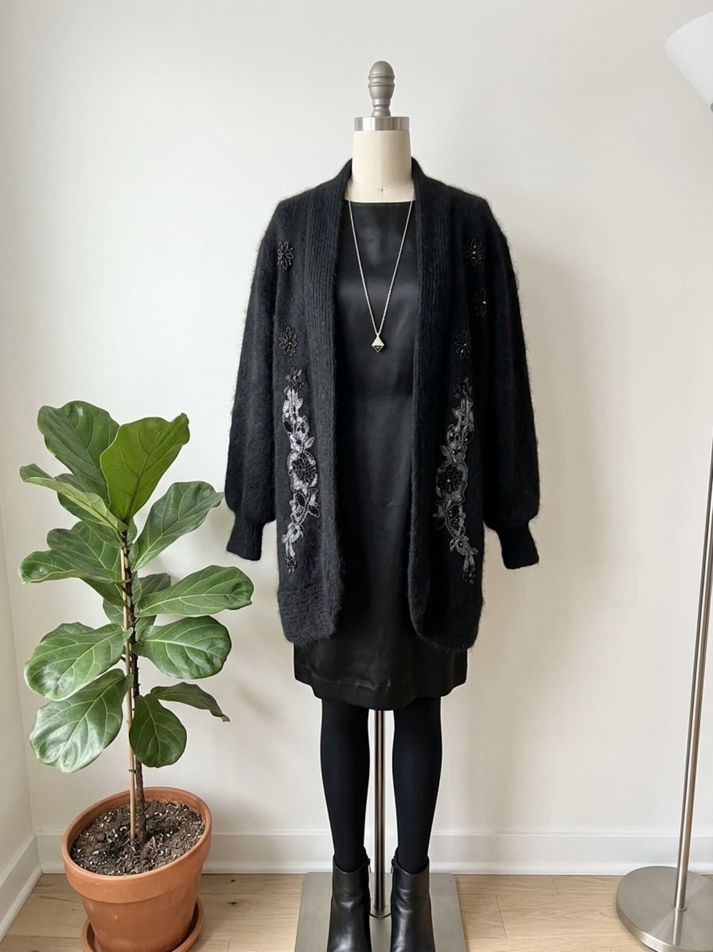 Doji vintage Black Embroidered Open-Front Women’s Angora Cardigan Sweater